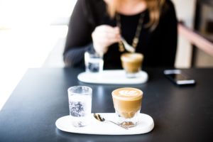 元彼に連絡はしてはいけない？連絡したいけど我慢した方が良いパターン