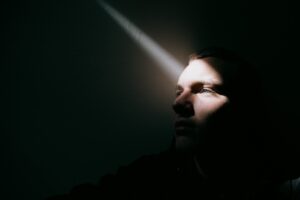 誤解されたまま別れた彼とやり直せる?寂しい気持ちの整理の仕方と復縁までにすべきこと
