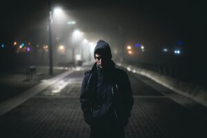 寂しいときの男性心理を見極めて復縁を目指す方法|彼からの「寂しい」サインを見逃さないで